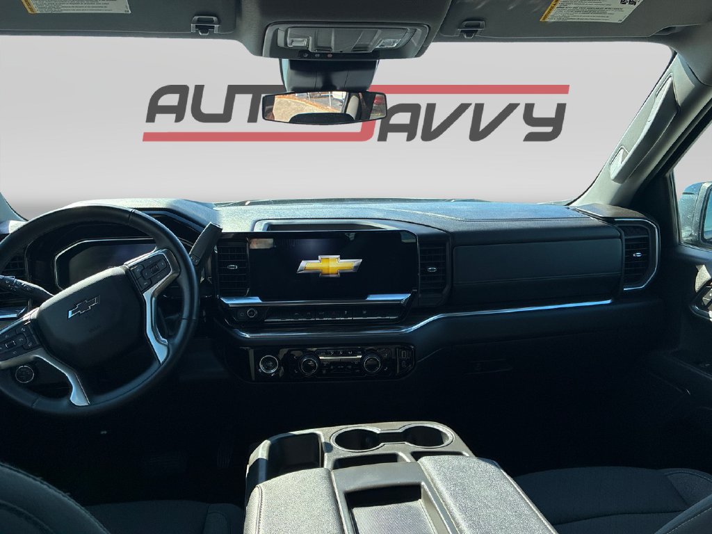 Used 2024 Chevrolet Silverado 1500 RST AWD/4WD image 17