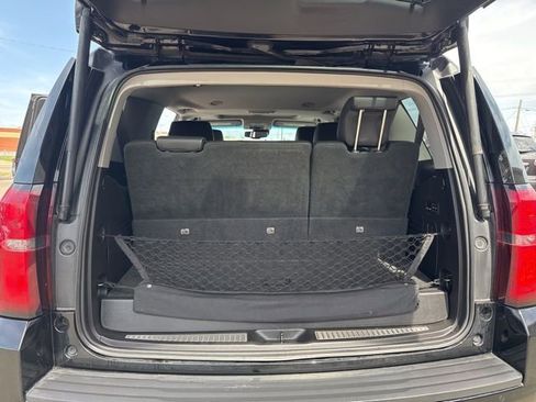 Used 2018 Chevrolet Tahoe LT w/ LT Signature Package image 13