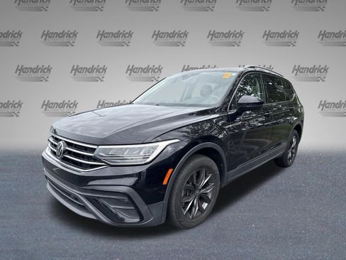 Used 2022 Volkswagen Tiguan SE w/ Panoramic Sunroof Package AWD/4WD image 7