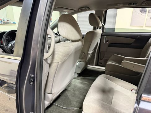 Used 2016 Honda Odyssey LX image 18