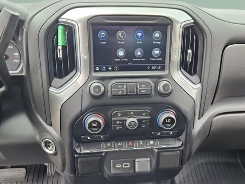Used 2021 Chevrolet Silverado 1500 LT AWD/4WD image 17