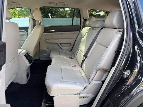 Used 2023 Volkswagen Atlas SE w/ Panoramic Sunroof Package AWD/4WD image 26