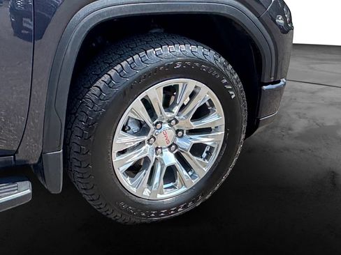 Used 2025 GMC Sierra 1500 Denali w/ Technology Package AWD/4WD image 12