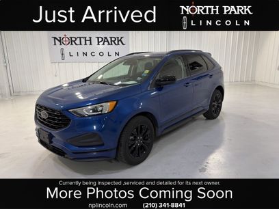 Used 2022 Ford Edge SE w/ Black Appearance Package