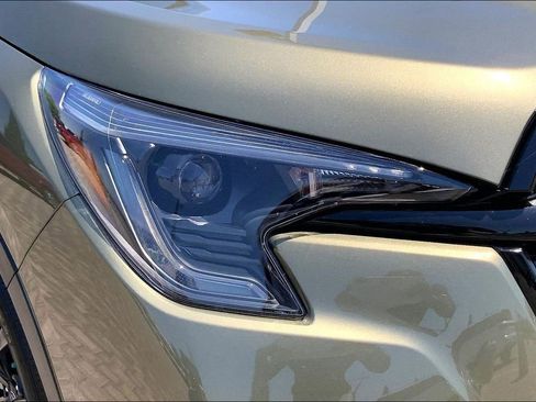 Certified 2026 Subaru Ascent Premium AWD/4WD image 31