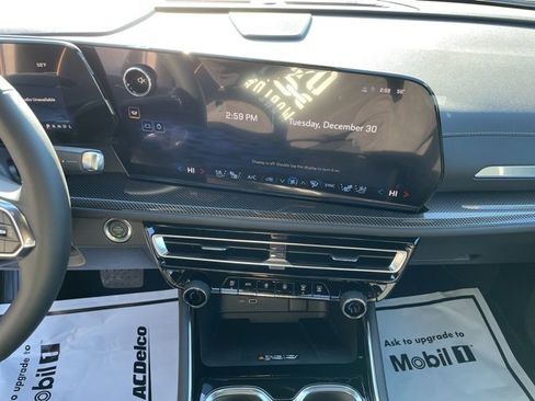 New 2026 Chevrolet Traverse High Country image 19