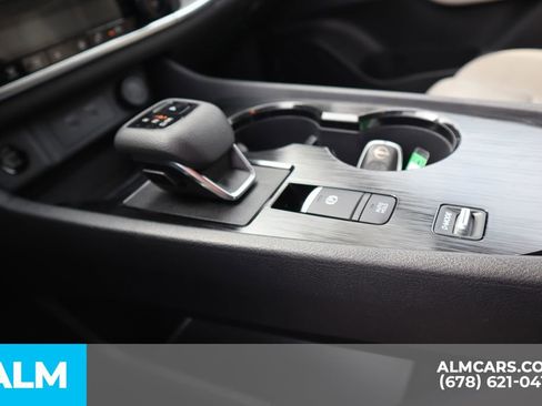 Used 2025 Nissan Rogue SV image 30