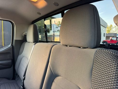 Used 2018 Nissan Frontier PRO-4X AWD/4WD image 26