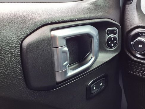 Certified 2024 Jeep Wrangler Unlimited Sport AWD/4WD image 18
