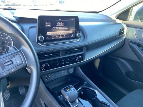 Used 2023 Nissan Rogue S image 22