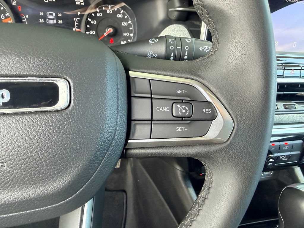 Used 2024 Jeep Compass Latitude AWD/4WD image 20