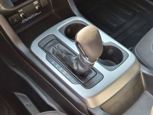 Used 2022 Chevrolet Colorado LT w/ Fleet Safety Package RWD image 22