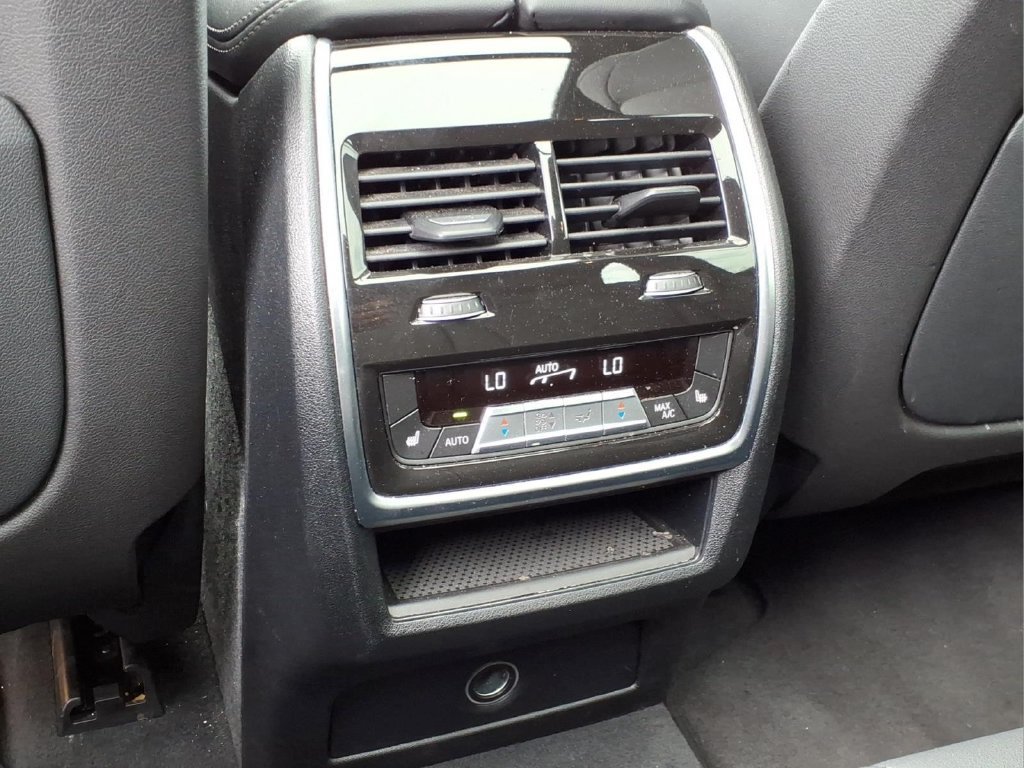 Used 2023 BMW X5 xDrive45e AWD/4WD image 19