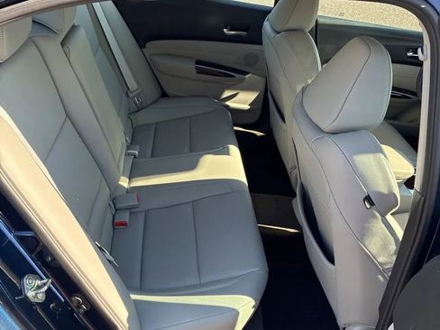 Used 2015 Acura TLX w/ Technology Package FWD image 21