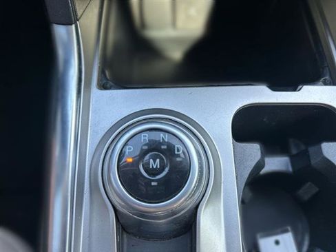 Used 2020 Ford Explorer Limited image 31