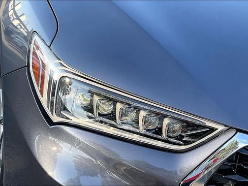 Used 2018 Acura TLX image 30