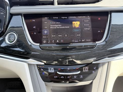 Used 2021 Cadillac XT6 Premium Luxury FWD image 10