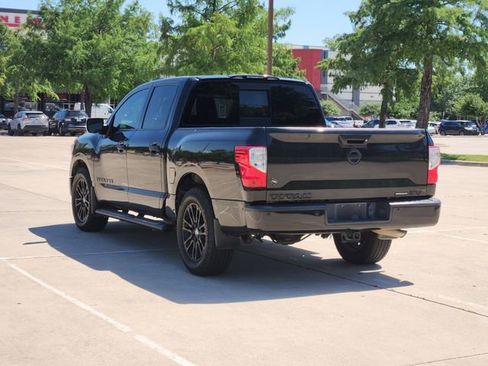 Used 2019 Nissan Titan SV w/ SV Convenience Package RWD image 7