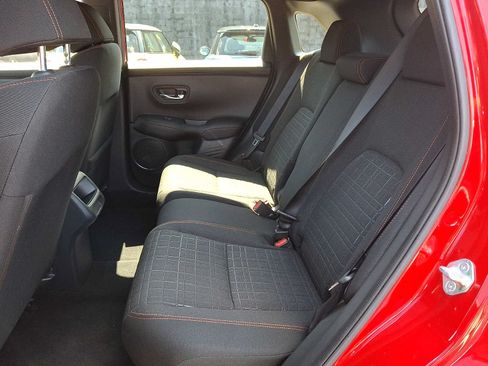 Used 2024 Honda HR-V Sport image 8
