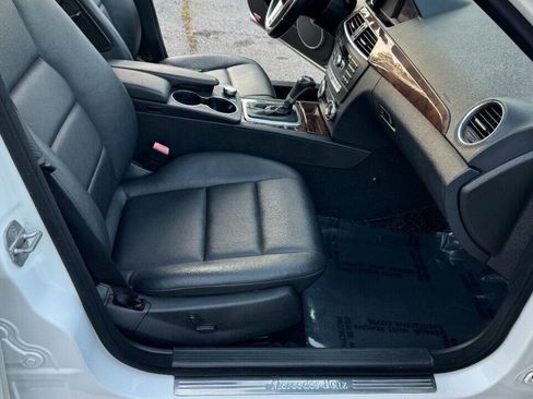 Used 2013 Mercedes-Benz C 250 Sedan image 20