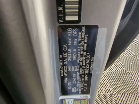 New 2025 Kia K4 LXS image 45