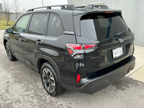 Certified 2025 Subaru Forester Premium image 2