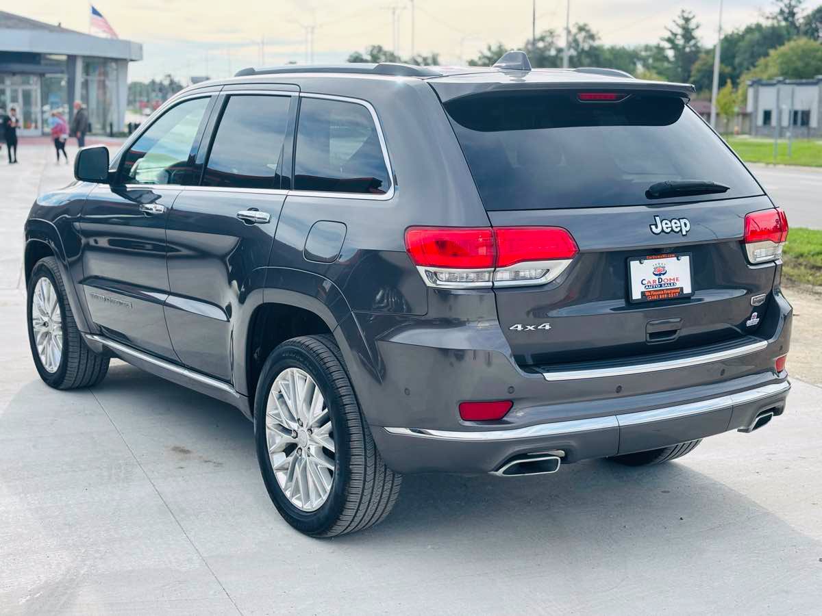 Used 2018 Jeep Grand Cherokee Summit w/ Skid Plate Group AWD/4WD image 15