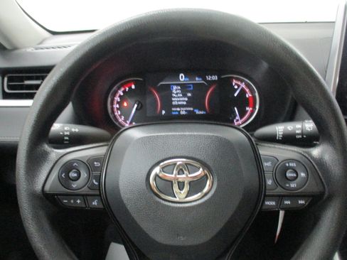 Used 2023 Toyota RAV4 LE AWD/4WD image 19