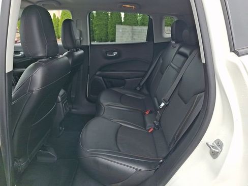 Used 2020 Jeep Compass Latitude AWD/4WD image 10
