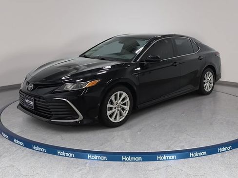 Used 2021 Toyota Camry LE FWD image 1