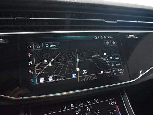 Used 2020 Audi Q8 Premium Plus w/ Premium Plus Package AWD/4WD image 18