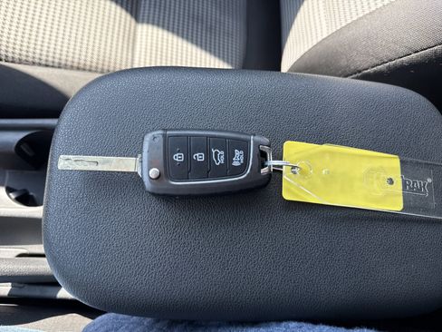Used 2019 Hyundai Kona SE AWD/4WD image 26