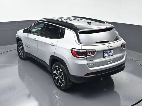 Used 2025 Jeep Compass Limited AWD/4WD image 48
