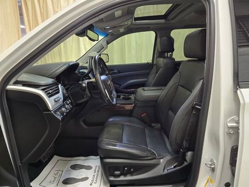Used 2019 GMC Yukon SLT w/ Graphite Performance Edition AWD/4WD image 15