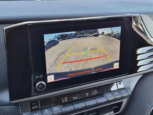 Used 2025 Toyota Camry LE FWD image 13