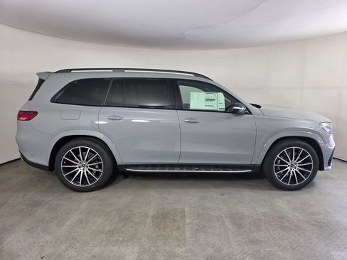New 2026 Mercedes-Benz GLS 450 4MATIC image 3