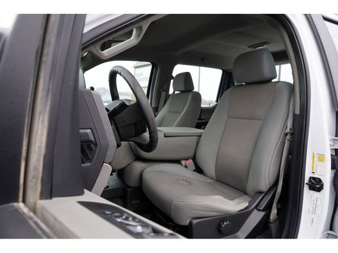 Used 2019 Ford F250 XL w/ Power Equipment Group image 12