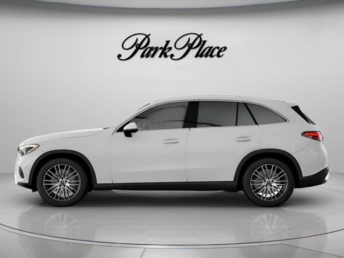 Used 2026 Mercedes-Benz GLC 300 image 8