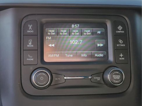 Used 2024 RAM 2500 Tradesman w/ Chrome Appearance Group image 17