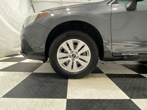 Used 2018 Subaru Outback 2.5i Premium image 9