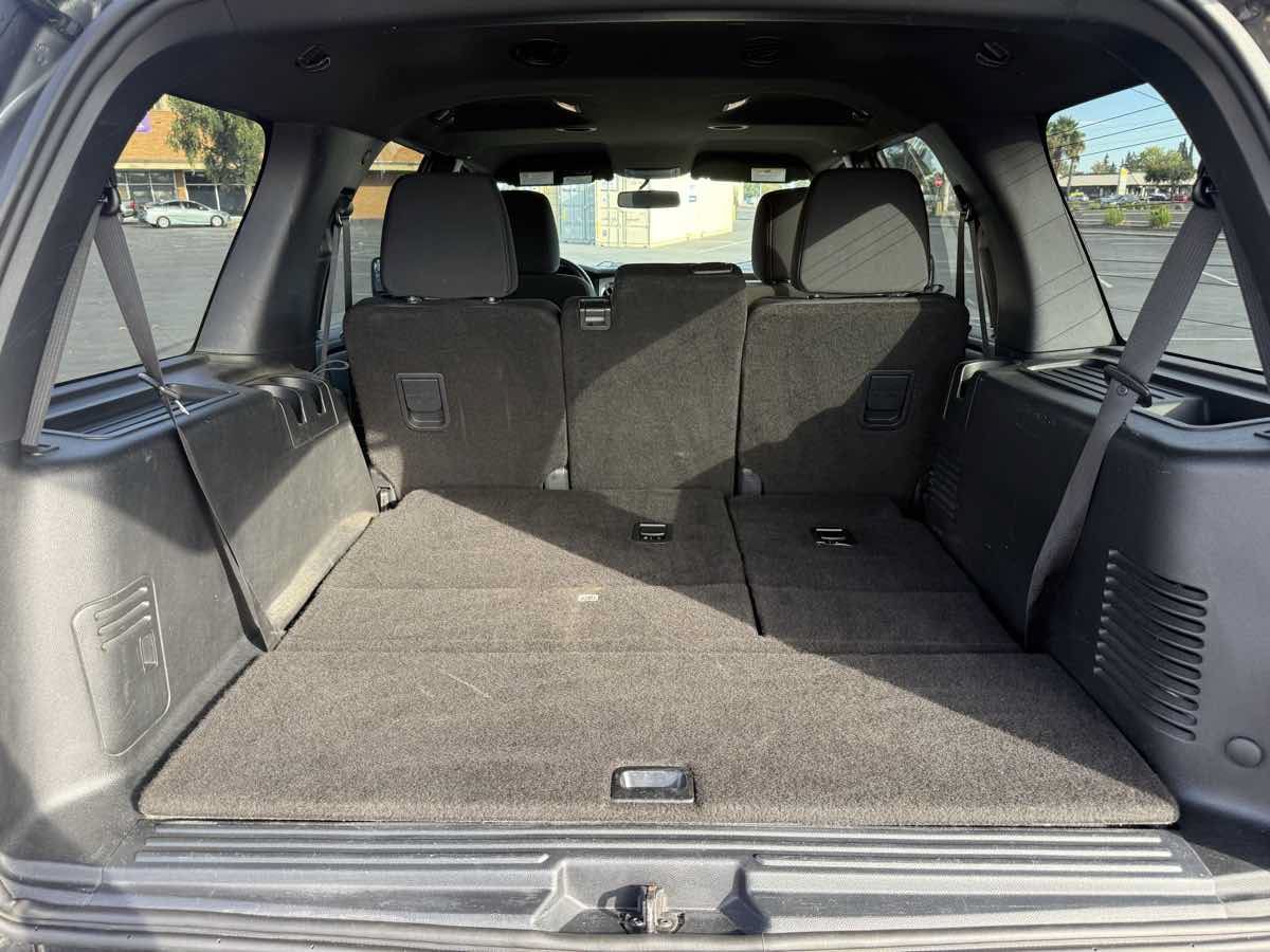 Used 2017 Ford Expedition XLT AWD/4WD image 26