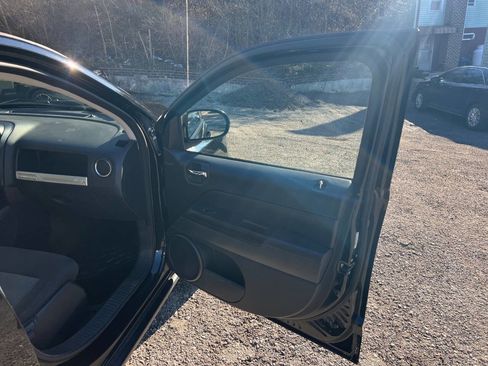 Used 2016 Jeep Compass Sport w/ Power Value Group image 15