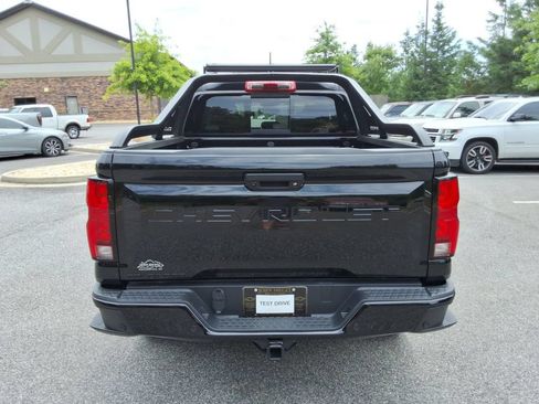 Certified 2025 Chevrolet Colorado Z71 w/ Midnight Edition AWD/4WD image 6