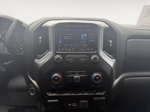 Used 2021 Chevrolet Silverado 1500 LT Trail Boss w/ Convenience Package II AWD/4WD image 6