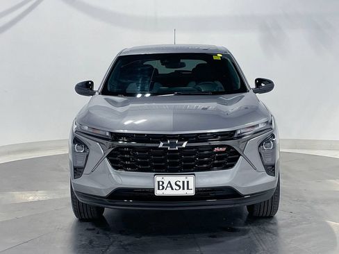 Used 2024 Chevrolet Trax RS FWD image 9