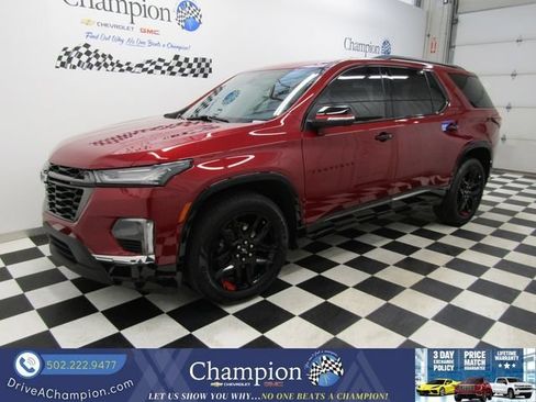 Used 2023 Chevrolet Traverse Premier w/ Redline Edition FWD image 12