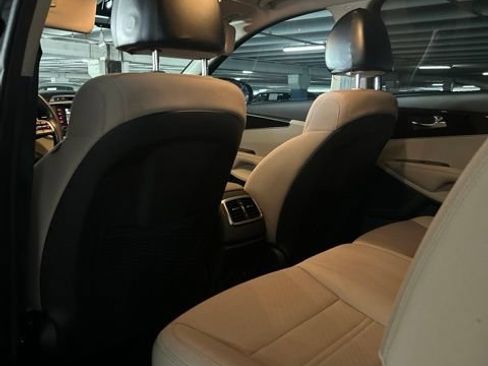 Used 2019 Kia Sorento FWD V6 w/ LX V6 Convenience Package image 6