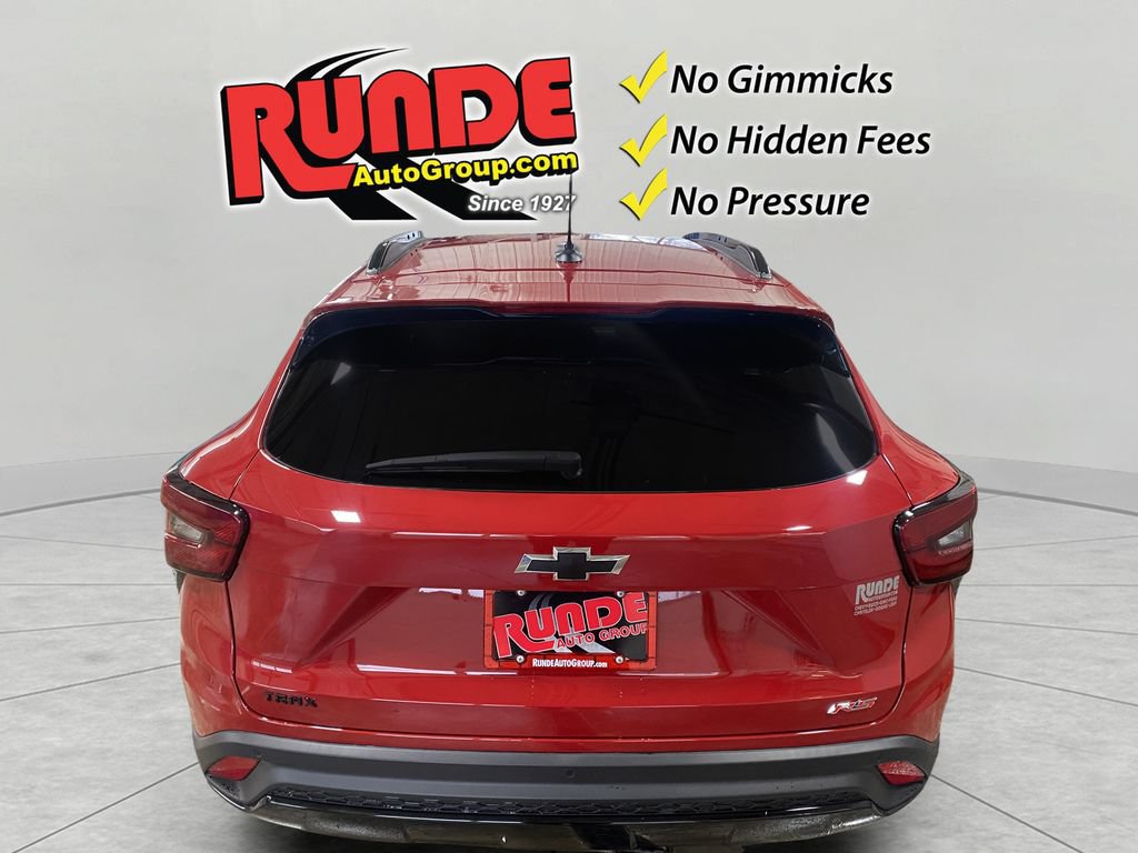 Used 2026 Chevrolet Trax RS w/ Sunroof Package FWD image 5