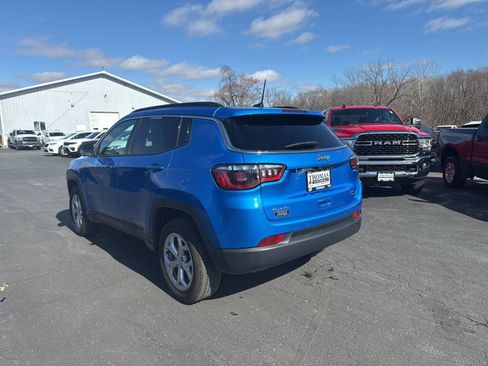 Used 2024 Jeep Compass Latitude w/ Sun and Sound Group image 5