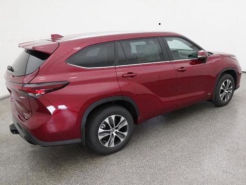New 2026 Toyota Highlander XLE image 39